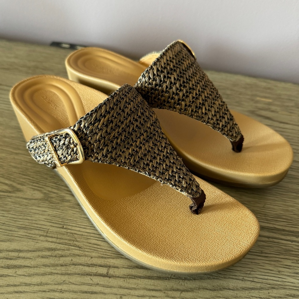 Aetrex Kate Thong Wedge Sandals Brown Woven